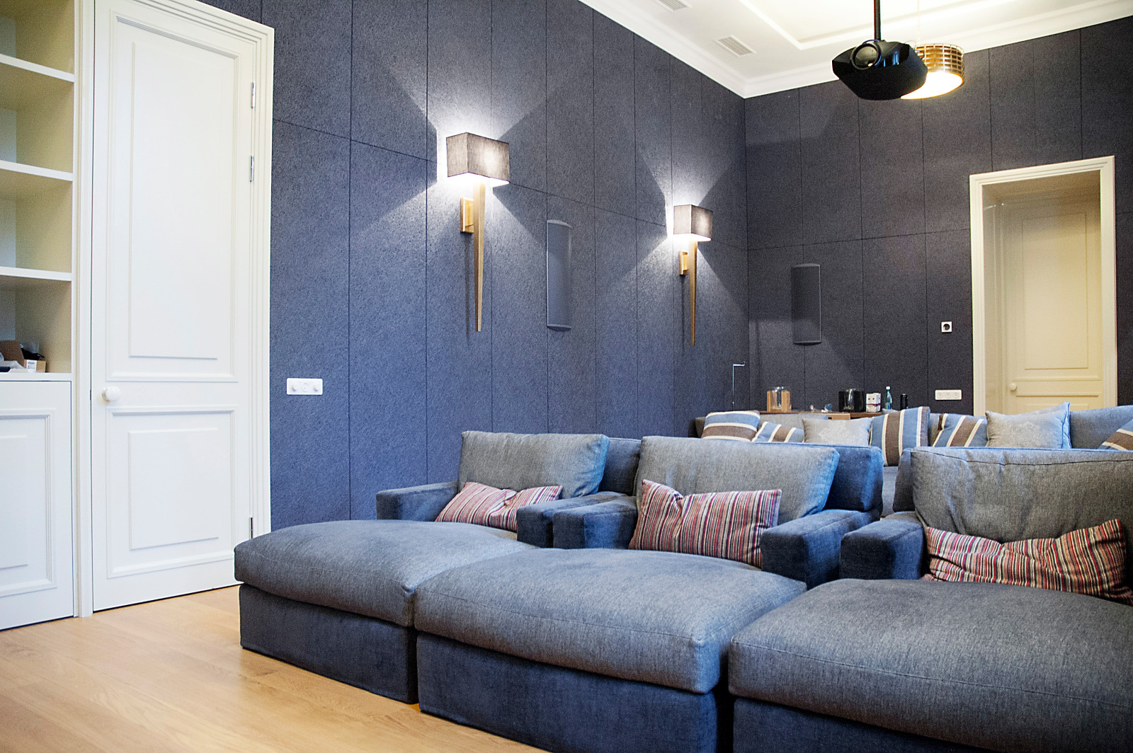 Обложка проекта: Кинозал в г. Сочи