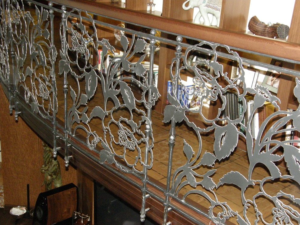 Уникальная винтовая лестница (2013)