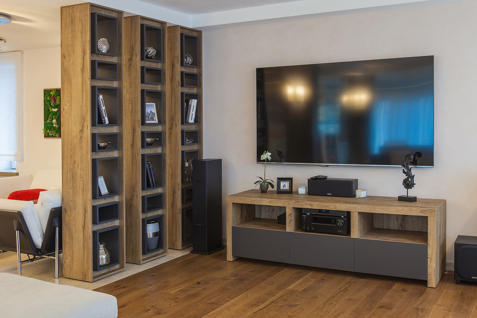 Мебель и стеллажи для гостиной