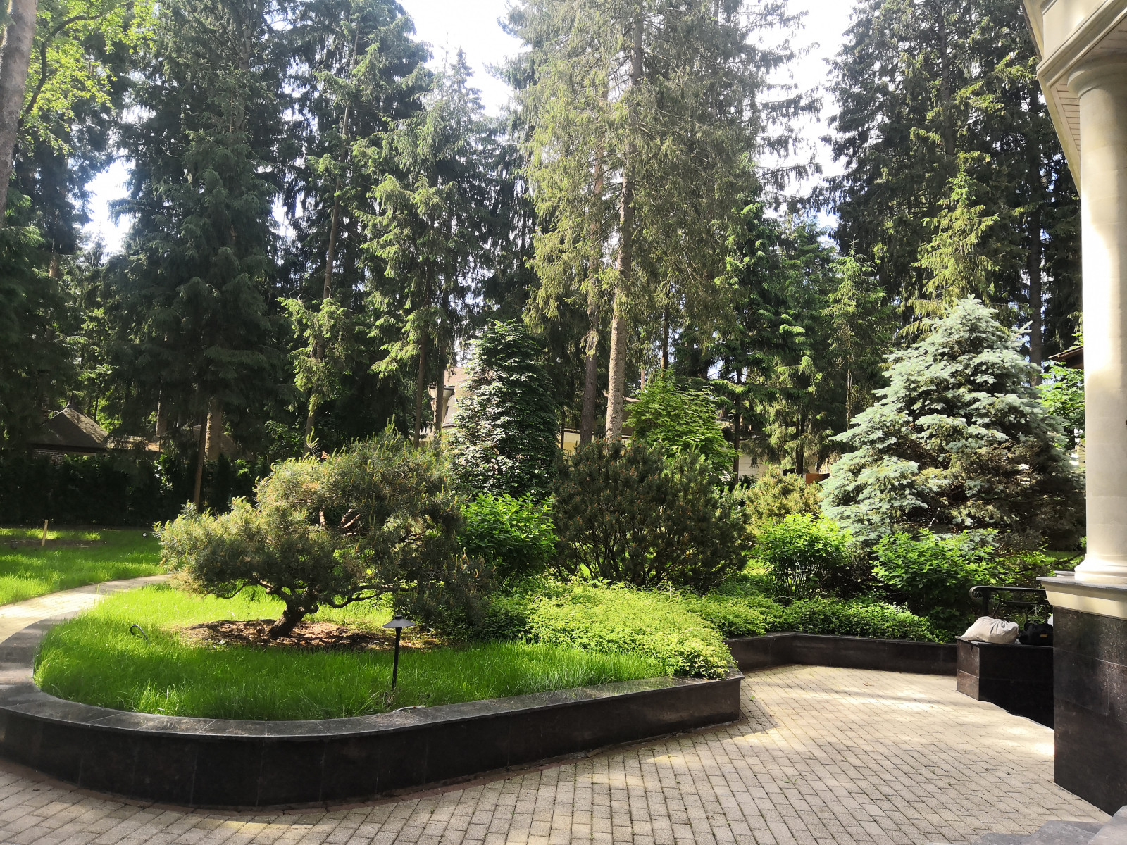 Landscape design of the territory (Moscow region, Sherwood village)