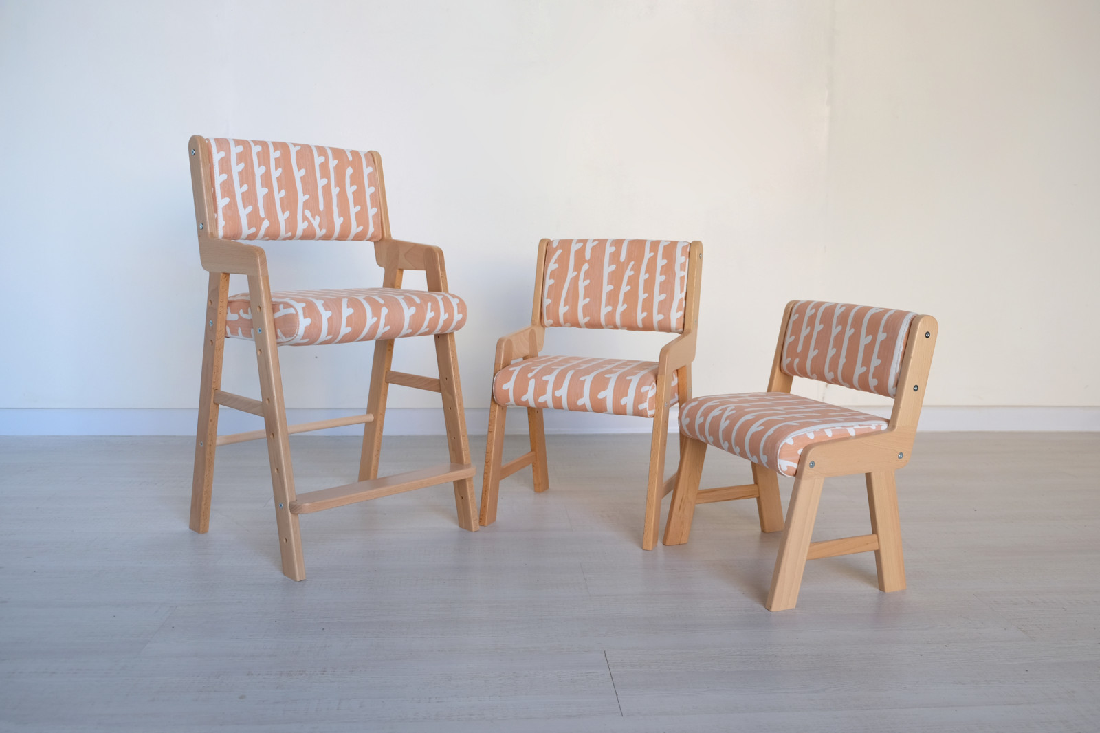 Детские стульчики