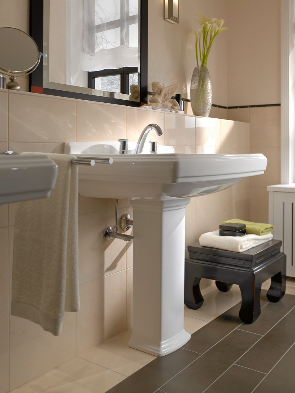 раковина на пьедестале