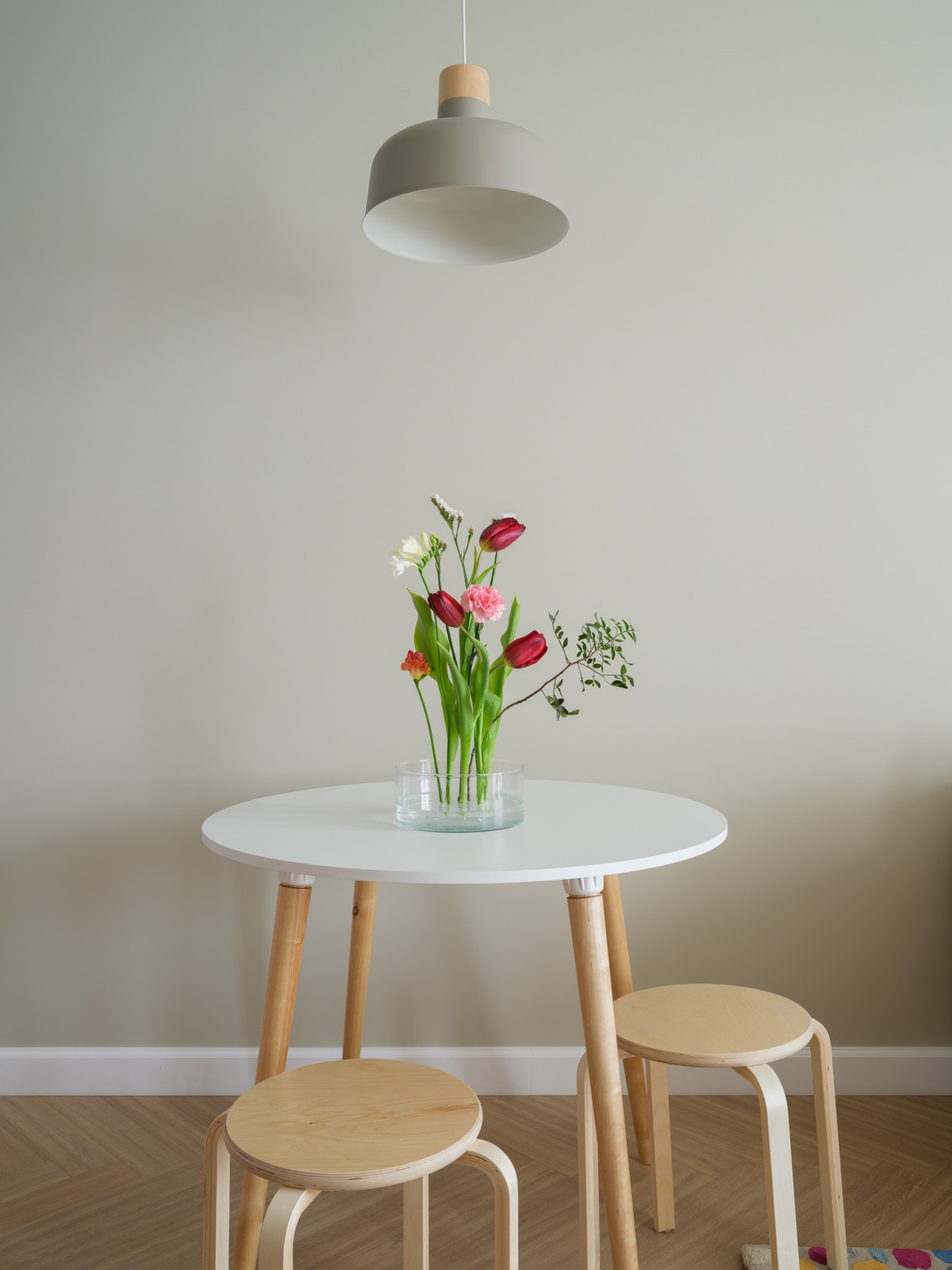 Небольшая яркая квартира