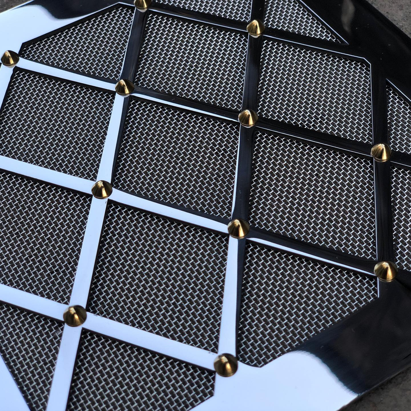 Декоративные решетки DIAMONDGRILLE