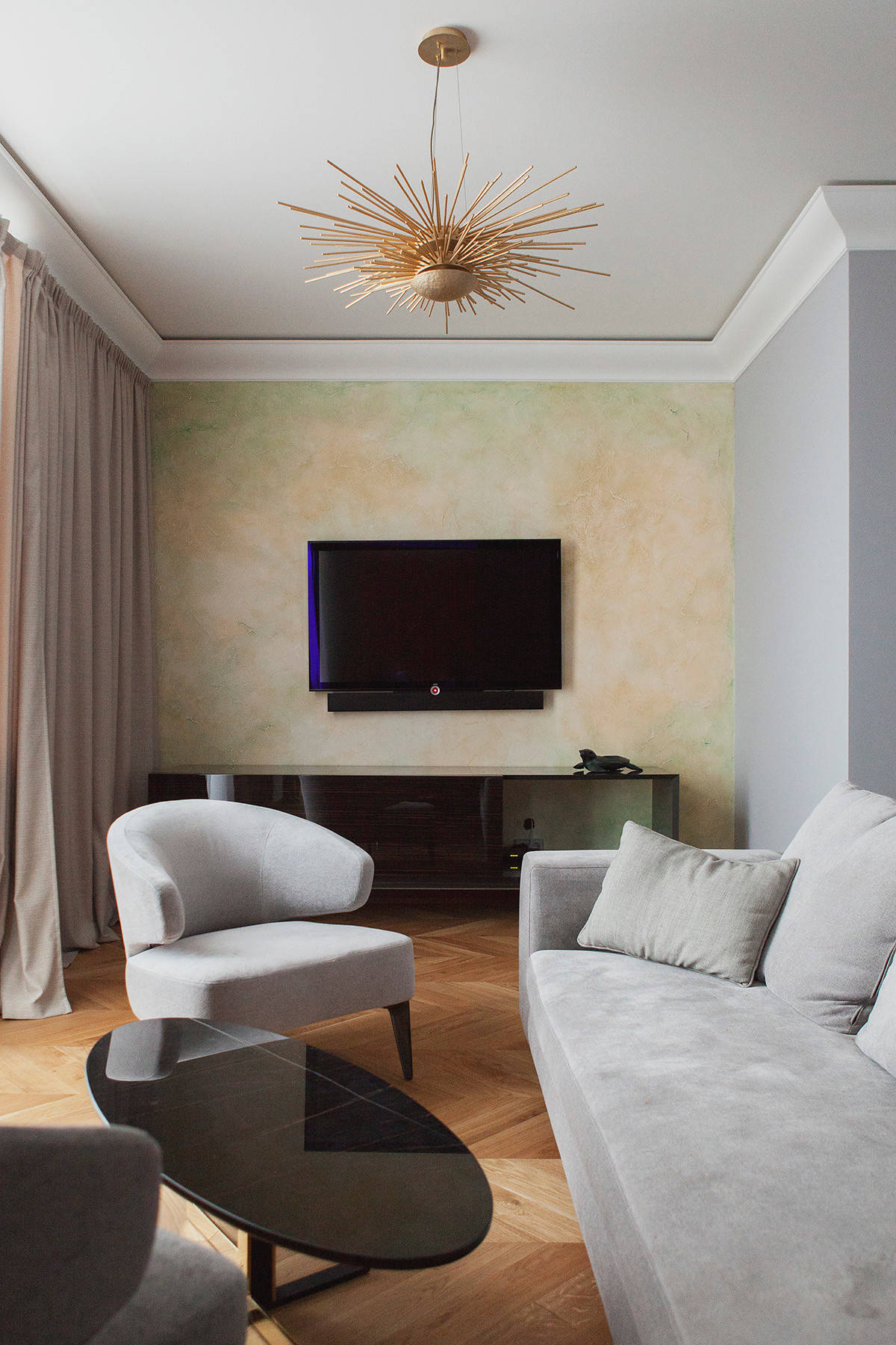 В гостях: Мужская квартира в доме «с историей» на Таганке