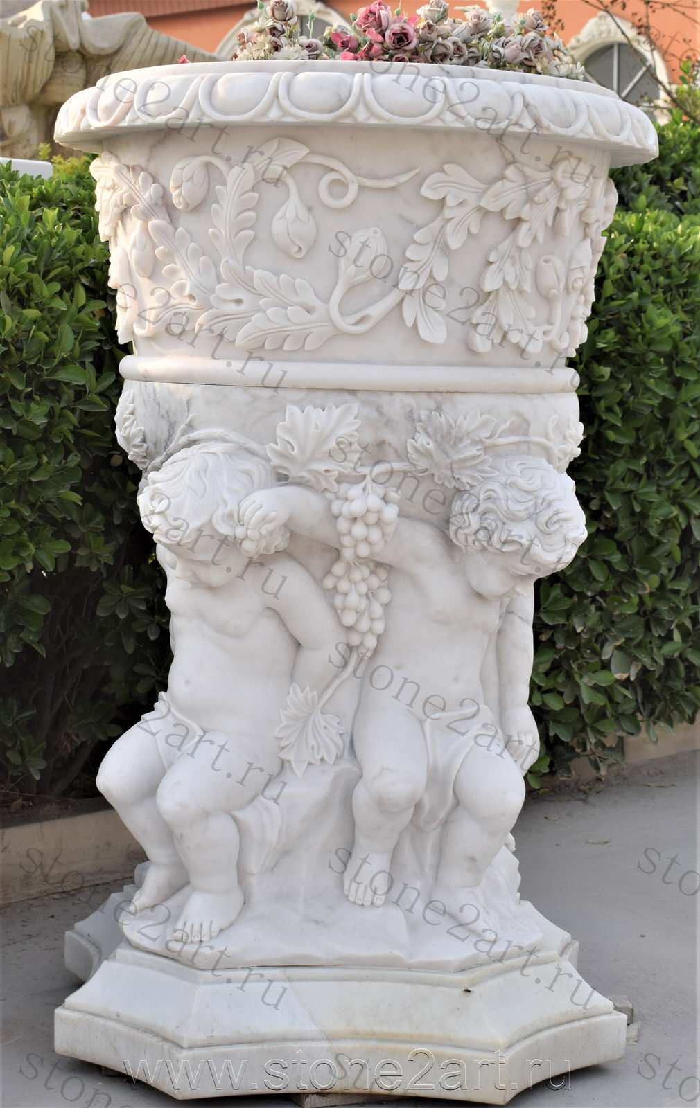 Вазы (вазоны) из натурального мрамора для ландшафта и интерьера