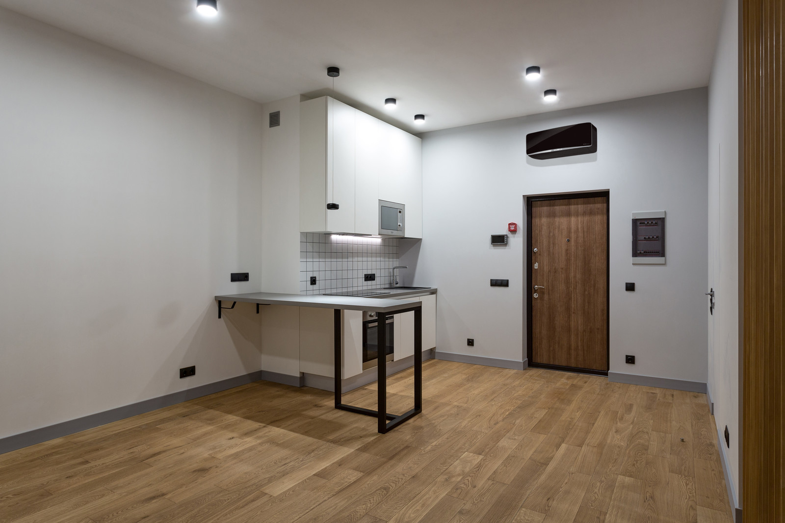 Минималистическая студия в Сколково