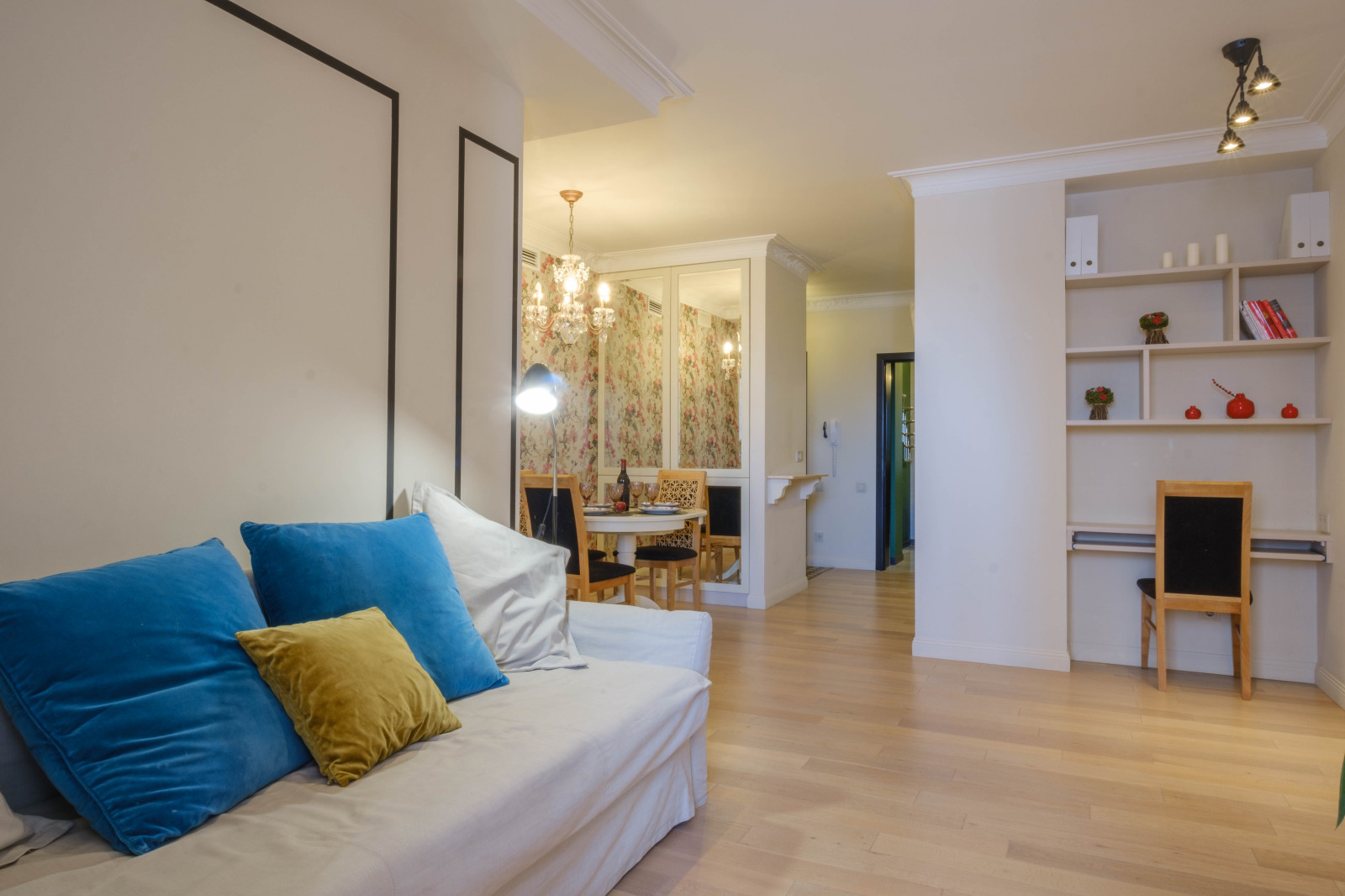 Двухкомнатные апартаменты для посуточной сдачи. ЖК Ладья