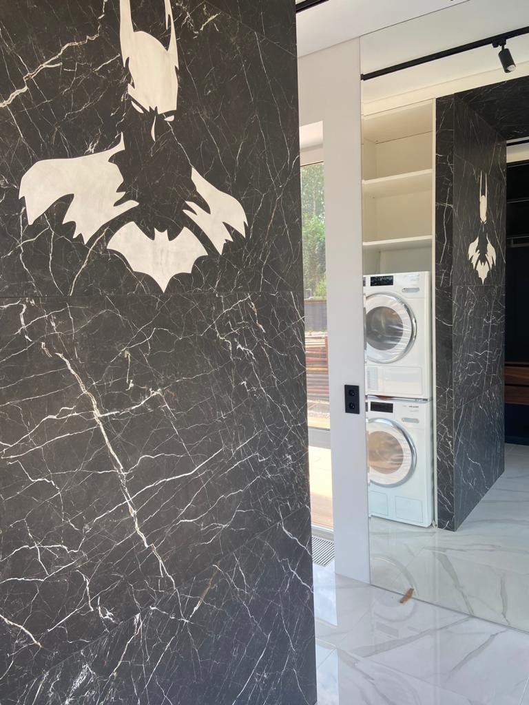 Дом молодого мужчины