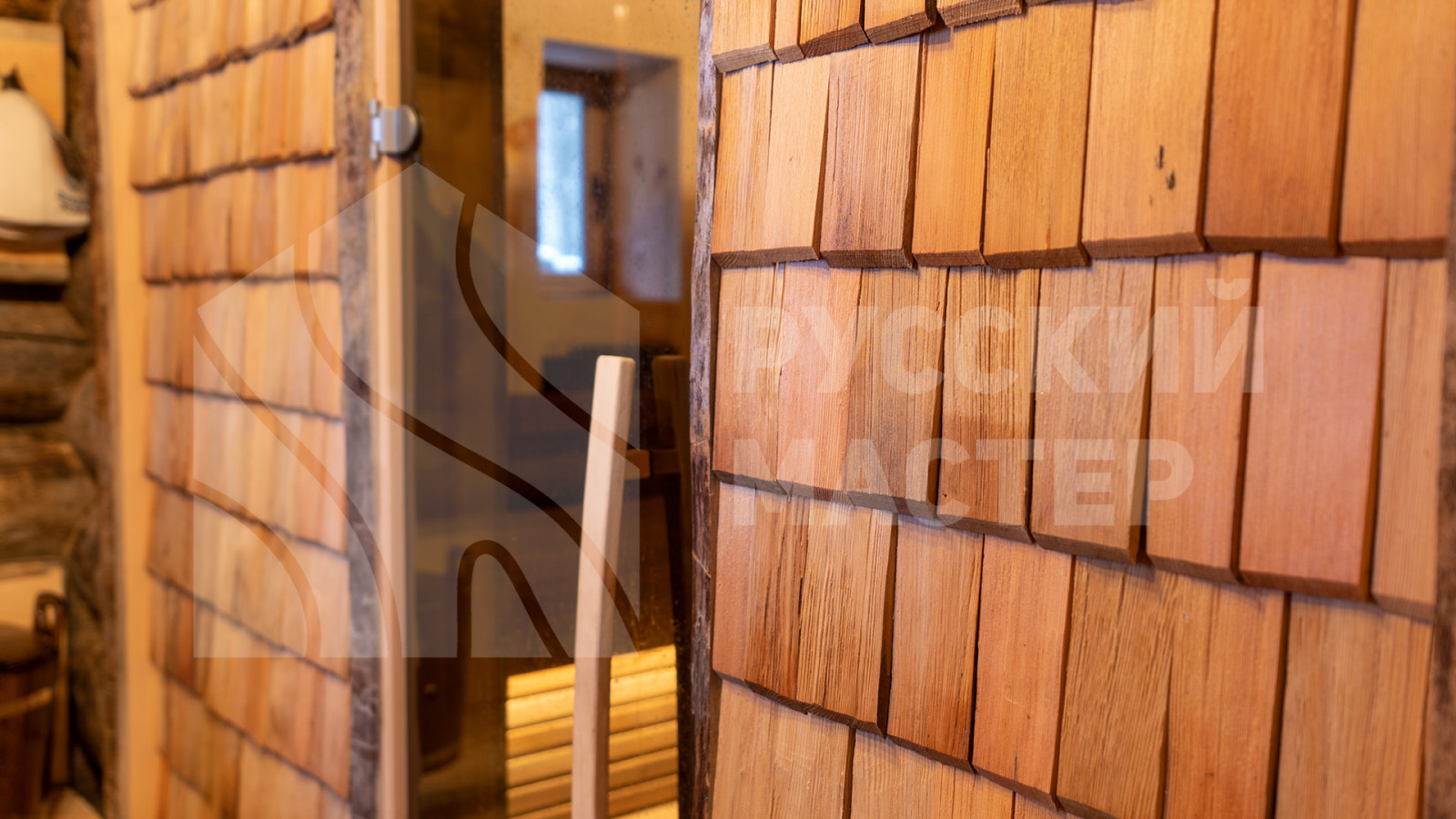 Баня из полярной сосны Кело с террасой и купелью с подогревом