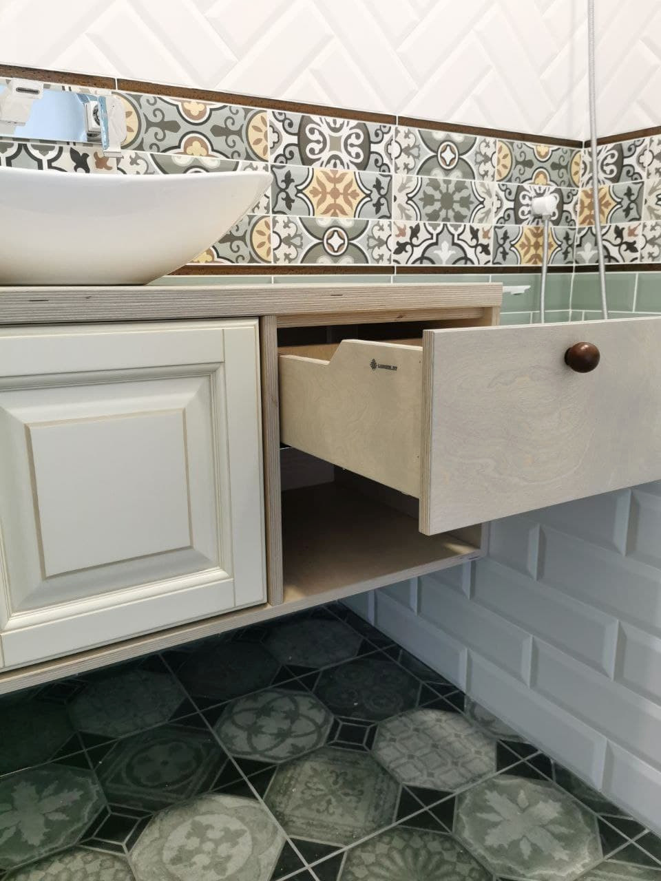 Обложка проекта: Тумба в ванную комнату