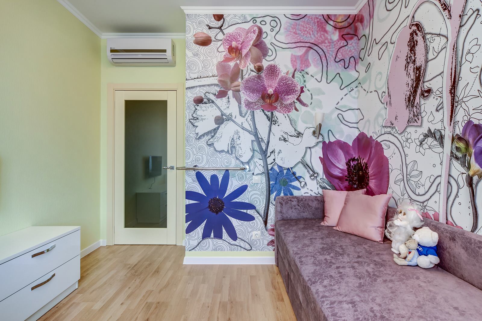 2к квартира, пр. Орджоникидзе, Спб.