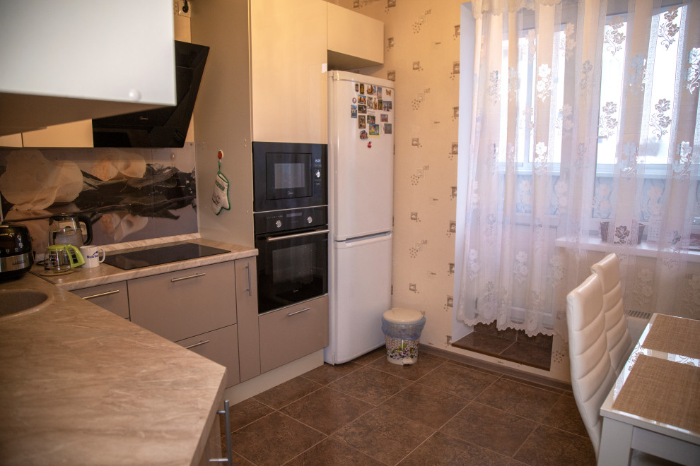 Кухня со встроенной мебелью