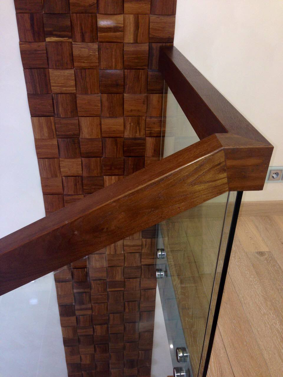 Обложка проекта: Стеновая панель для милой пары