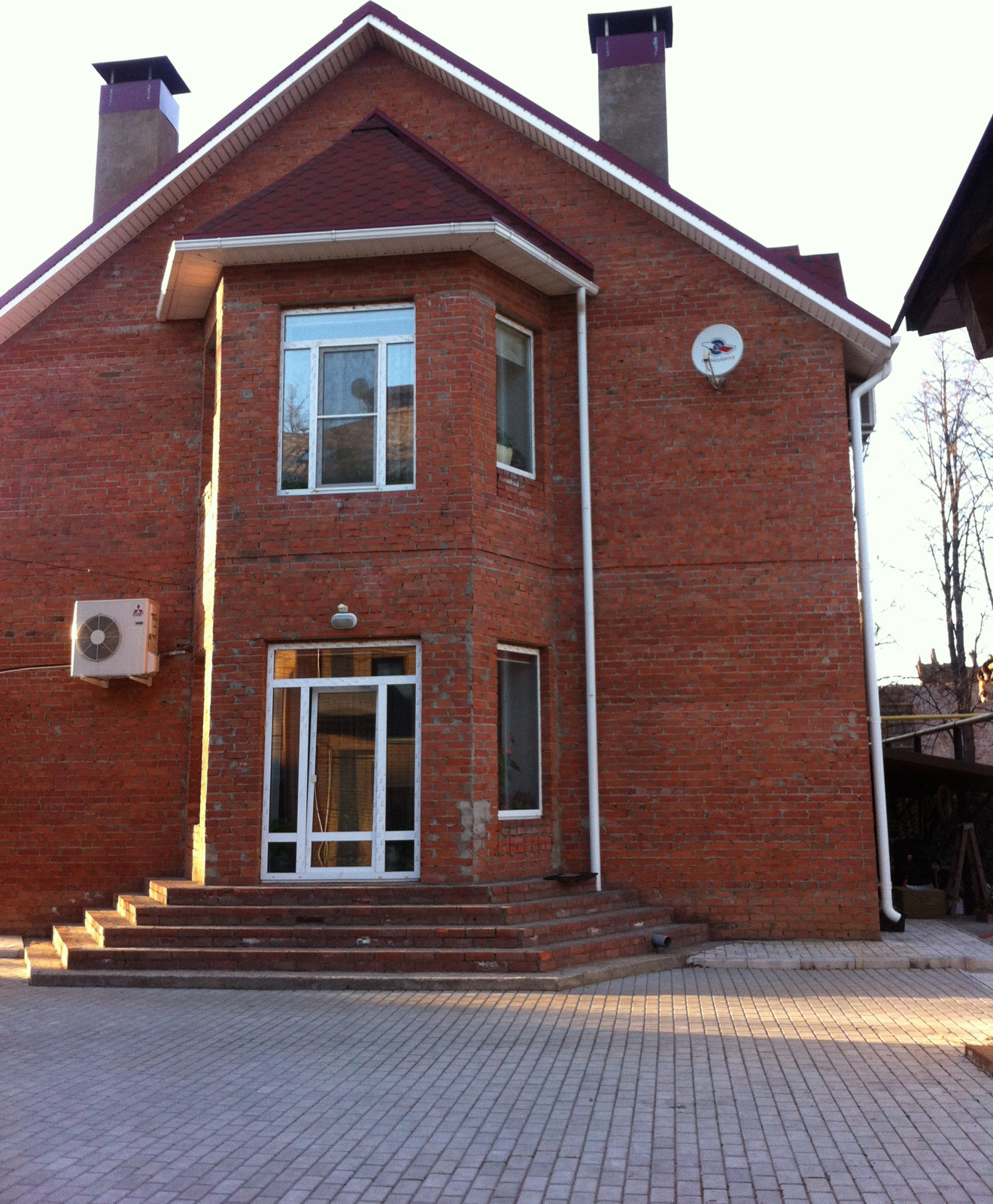 Каменная облицовка дома в городе Сарапул