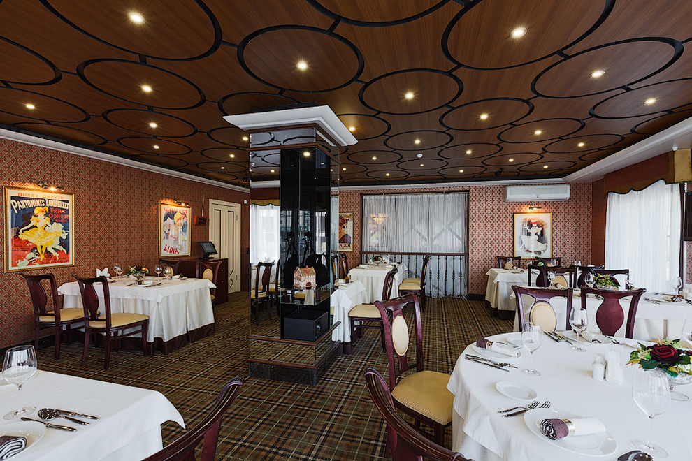Интерьер кафе "Бристоль" в Казани
