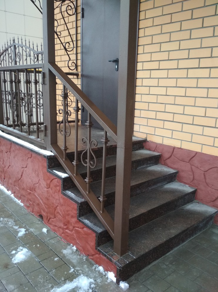 Изготовление и монтаж гранитных ступеней