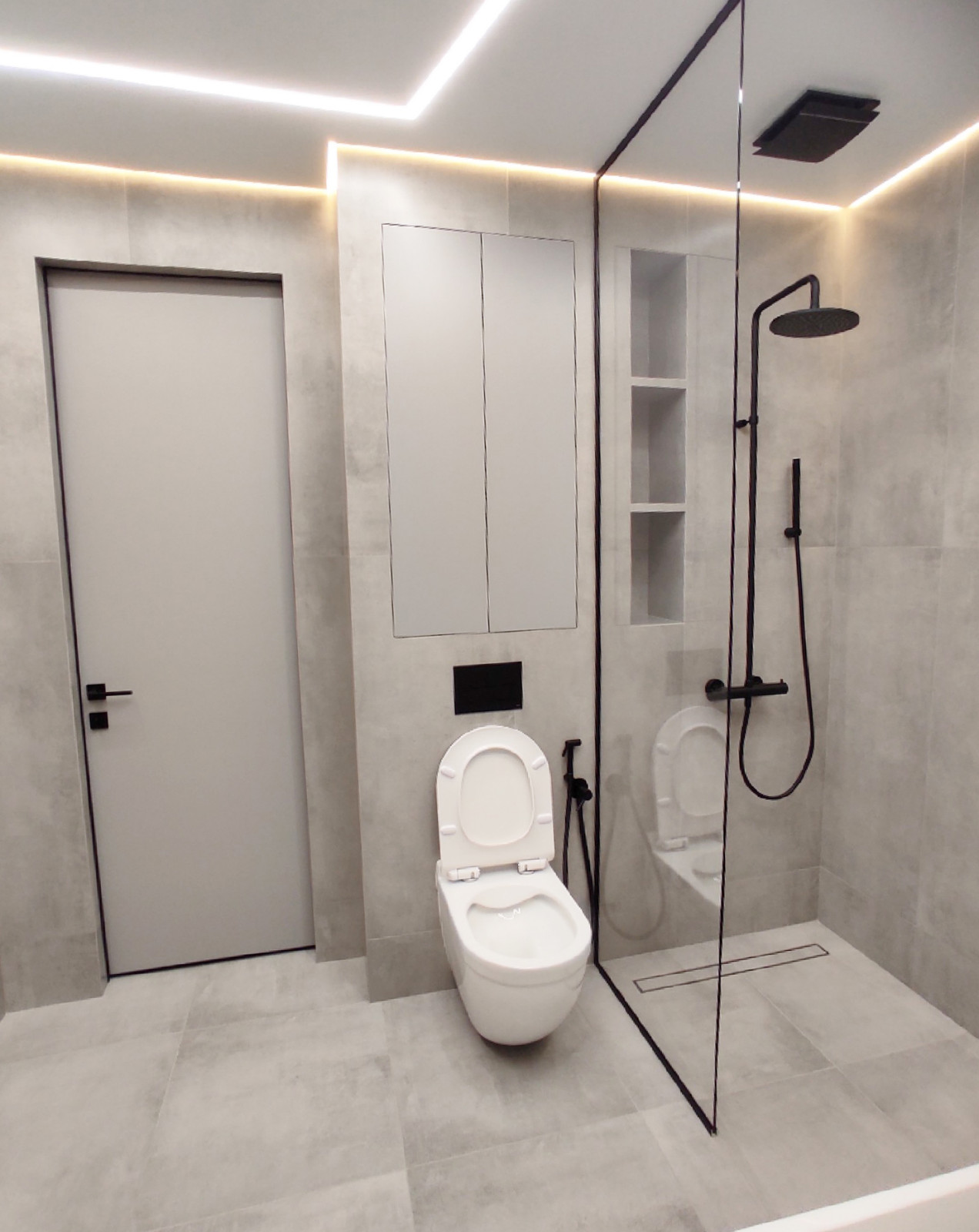 Обложка проекта: Бетон и металл в ванной комнате