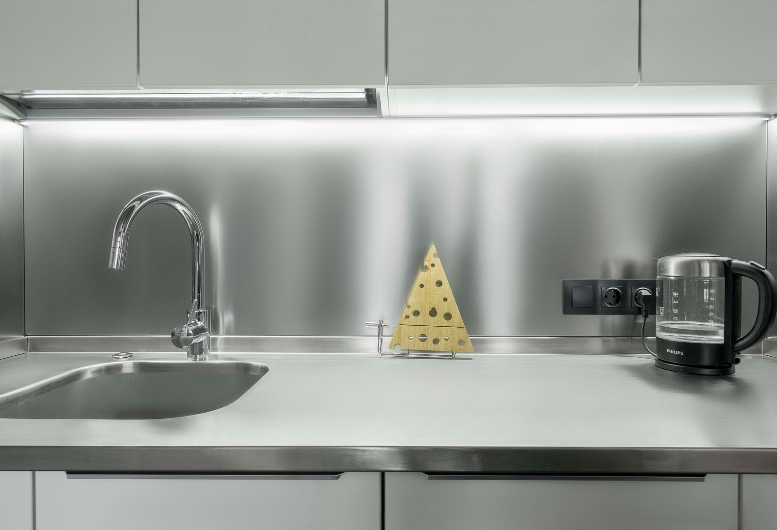 Островная кухня AWELT в стиле LOFT