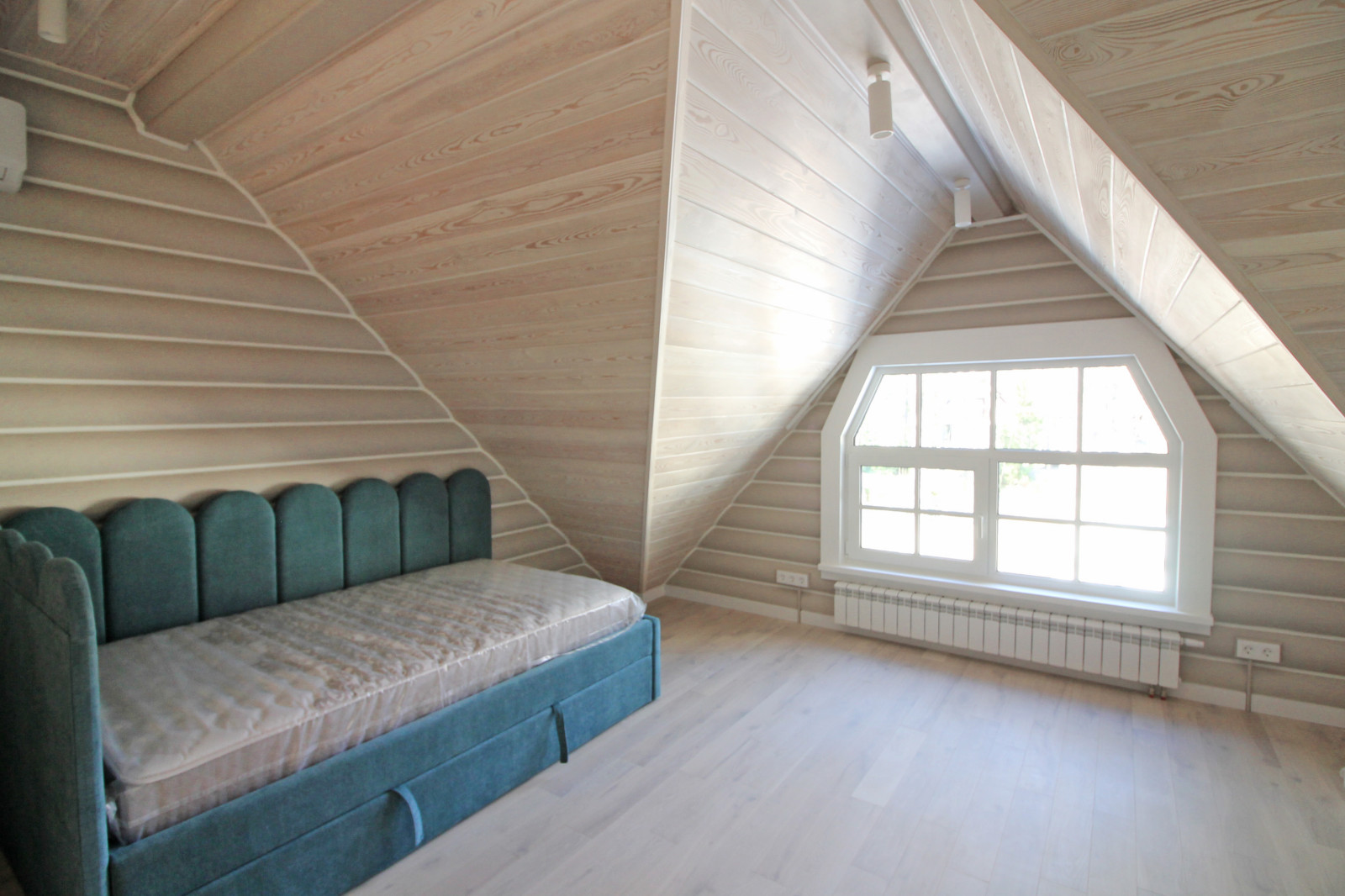 Срубовой коттедж в Рощино