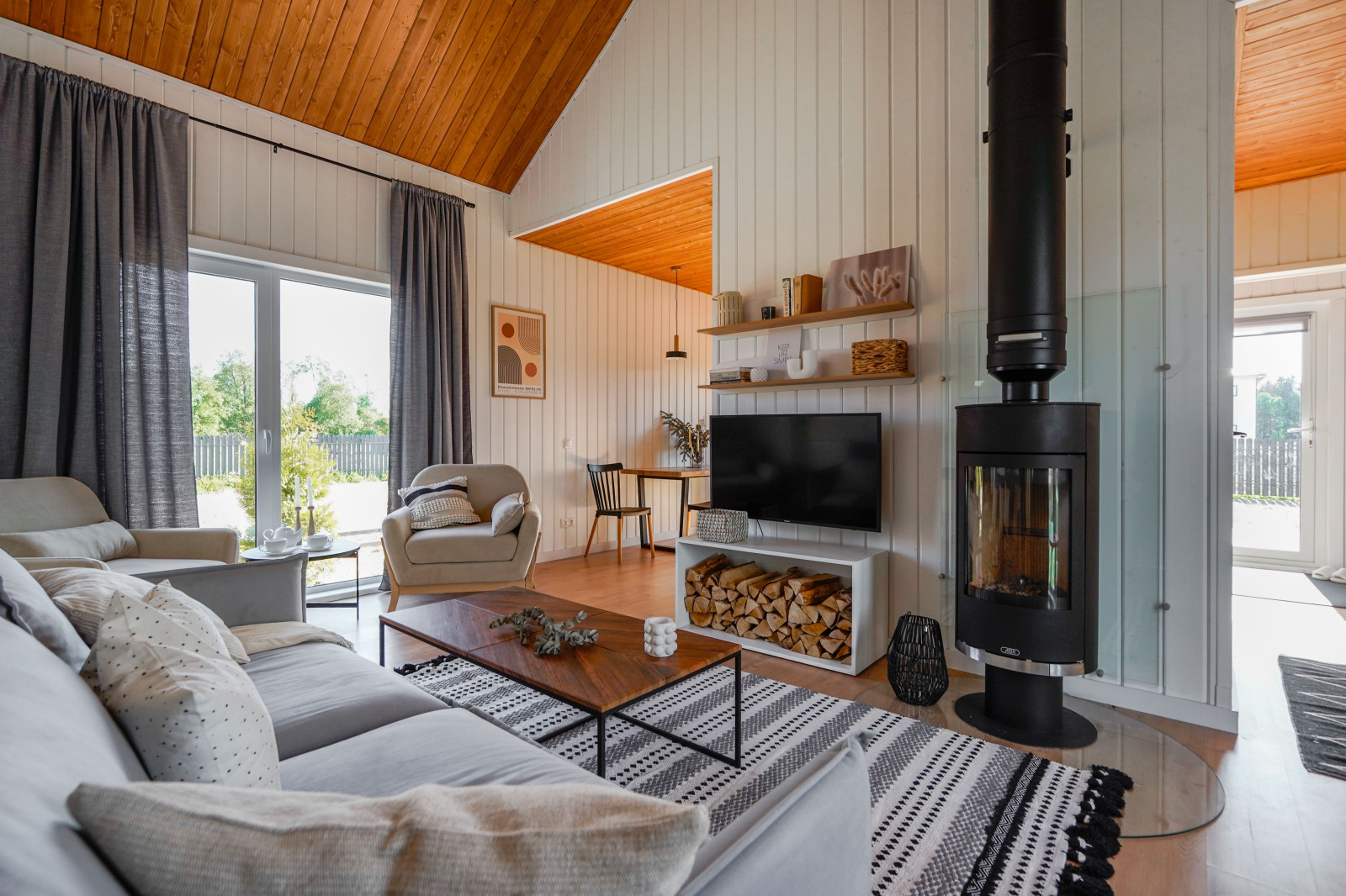 Небольшой дом под Петербургом