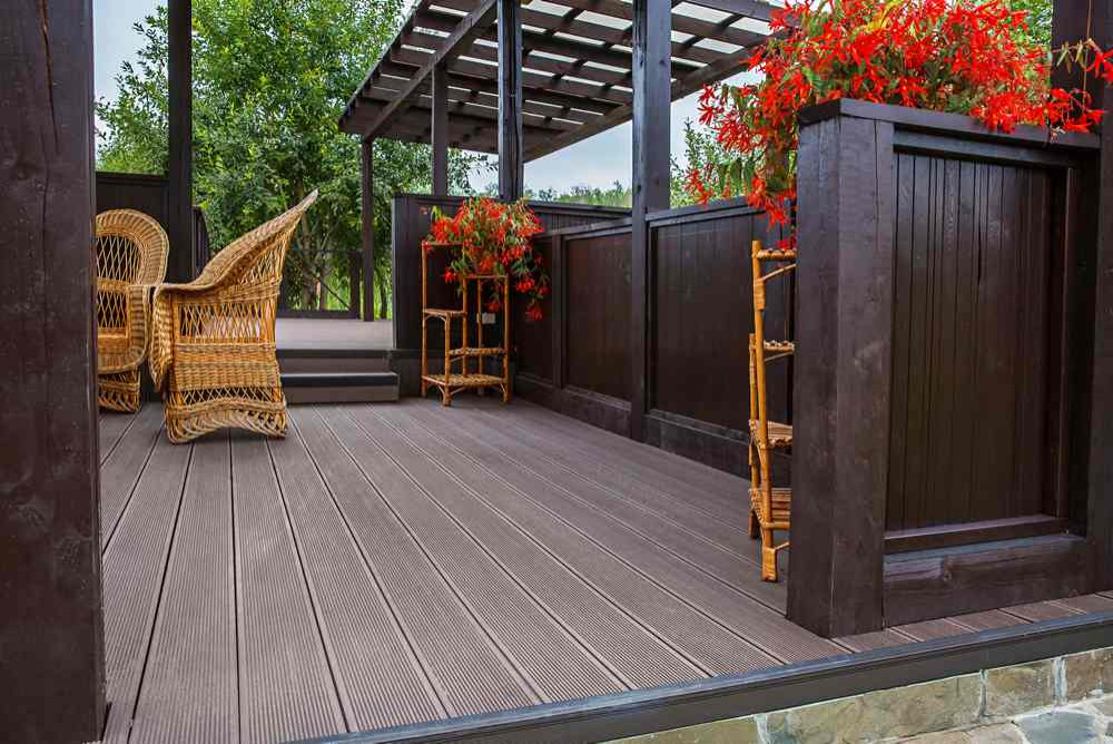 Садовые дорожки и беседка