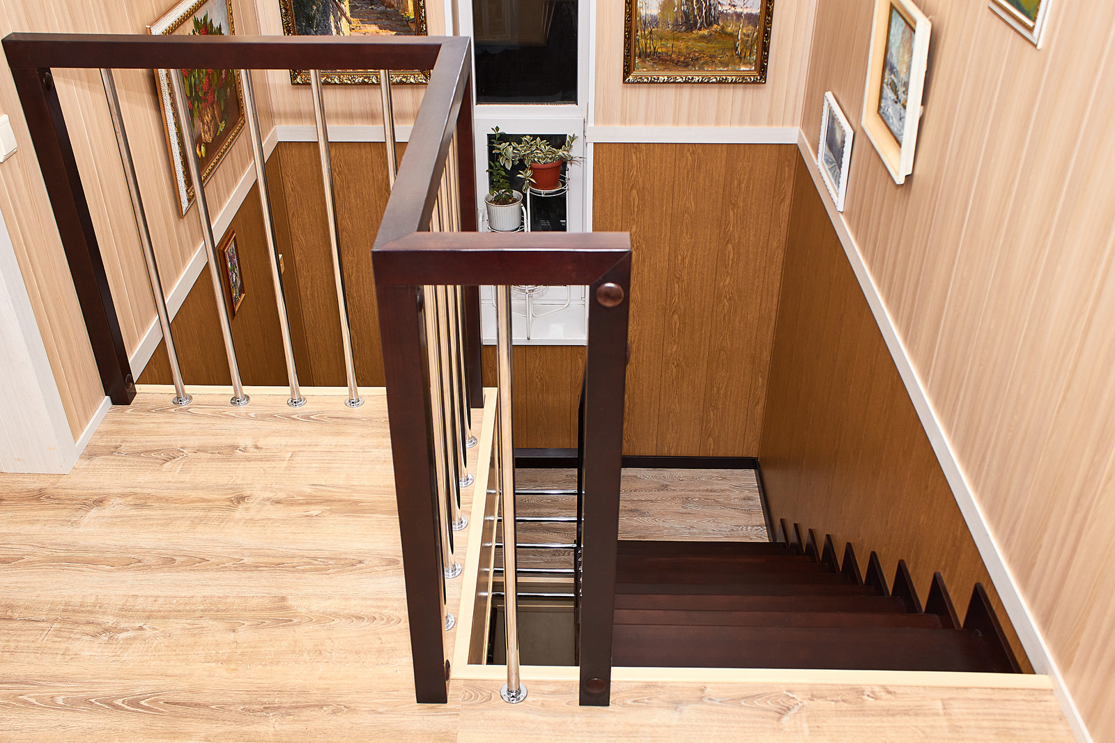 Лестница со шкафом