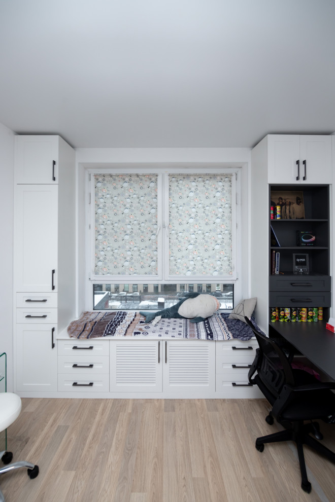 Меблировка подростковой комнаты в нейтральных цветах