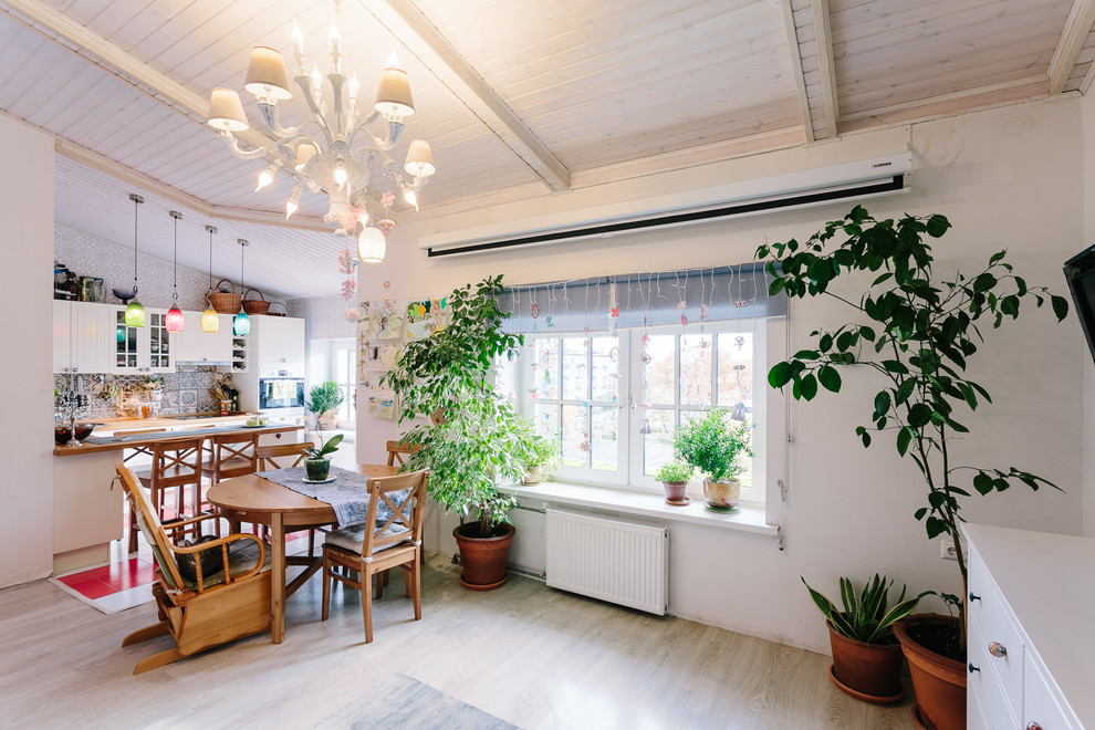 В гостях: Мансарда со стихийным ремонтом