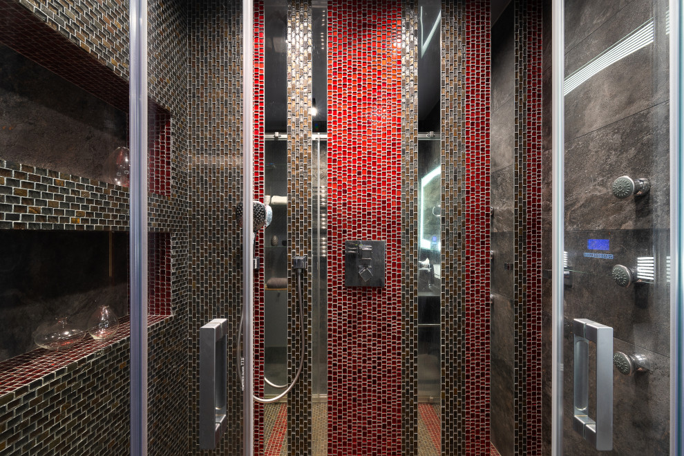 Разные полюса.