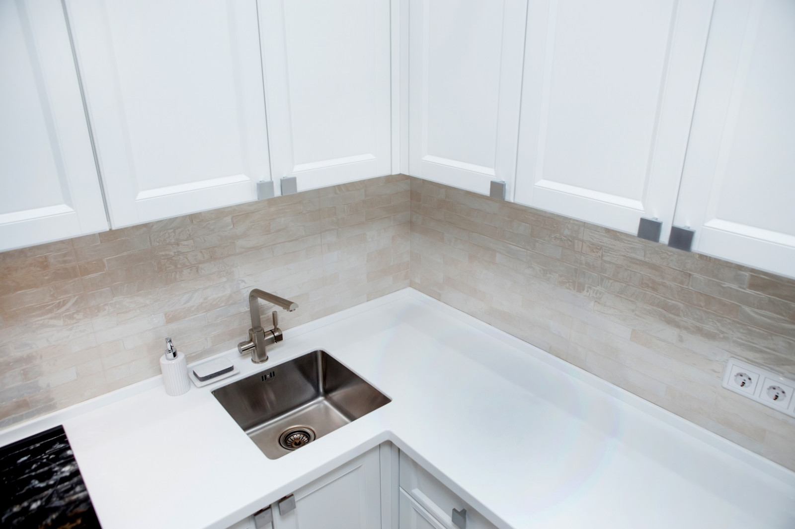 Белая кухня ЖК "Циолковский", Обнинск