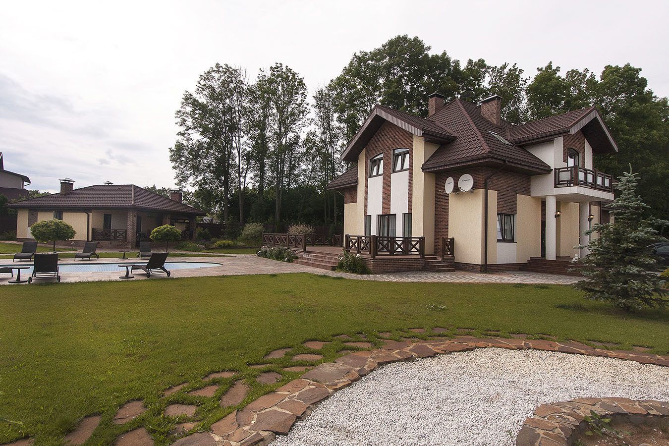 Проект загородного дома площадью 300 кв.м.