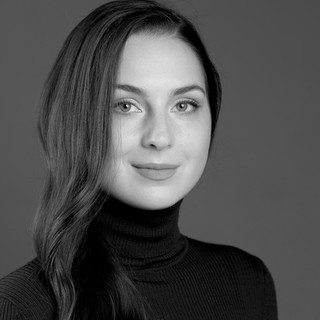 Влада Огеланова