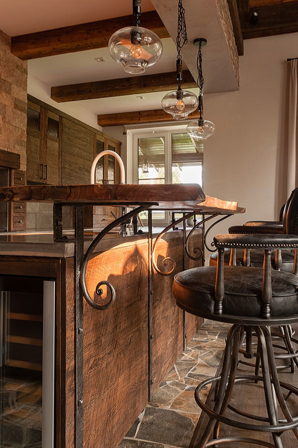 Столешница из массива дерева для кухонного острова Аметис