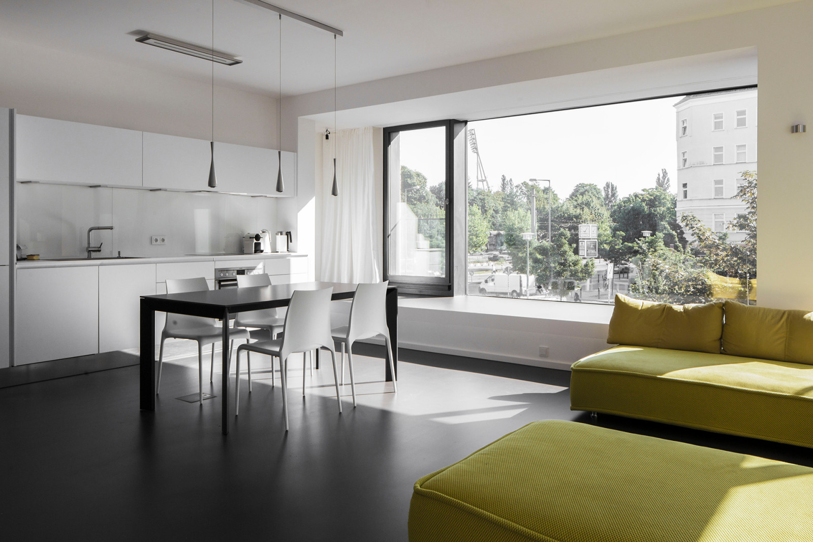 Студия в Берлине