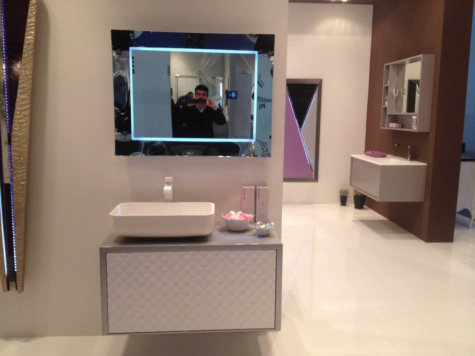 Выставка Salone del Mobile, Милан, Италия - 2