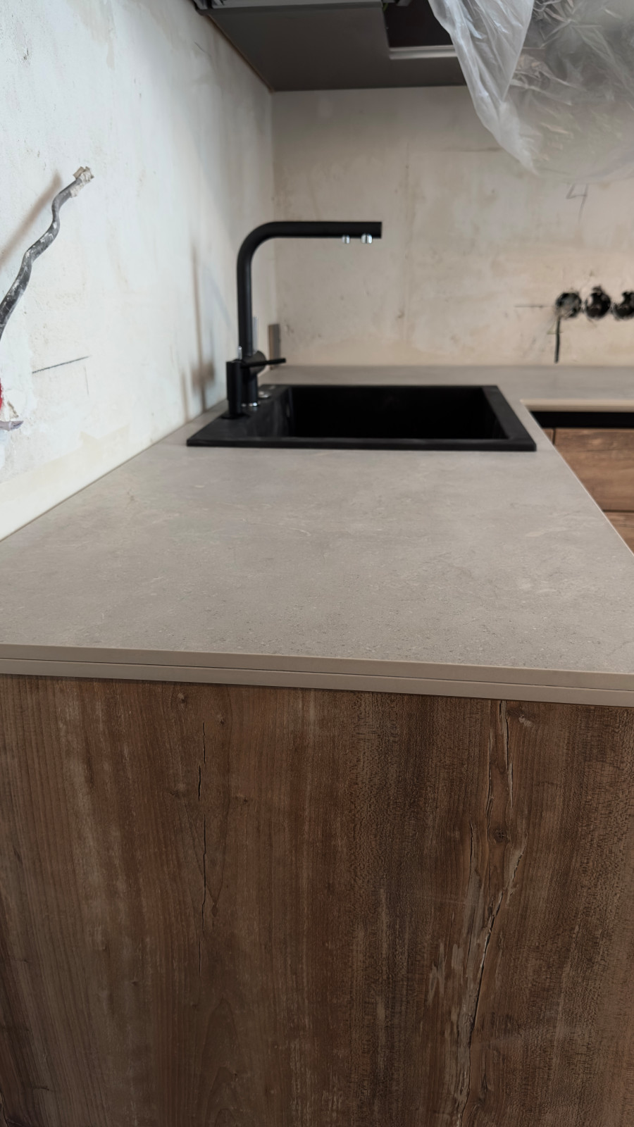 Обложка проекта: Столешница из керамогранита 3200*1600мм Н12 мм