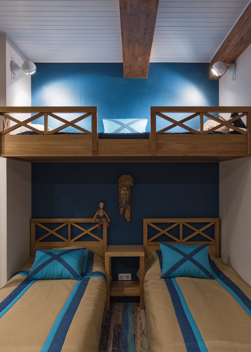 Замечательная двухуровневая квартира с фантастическим детским этажом