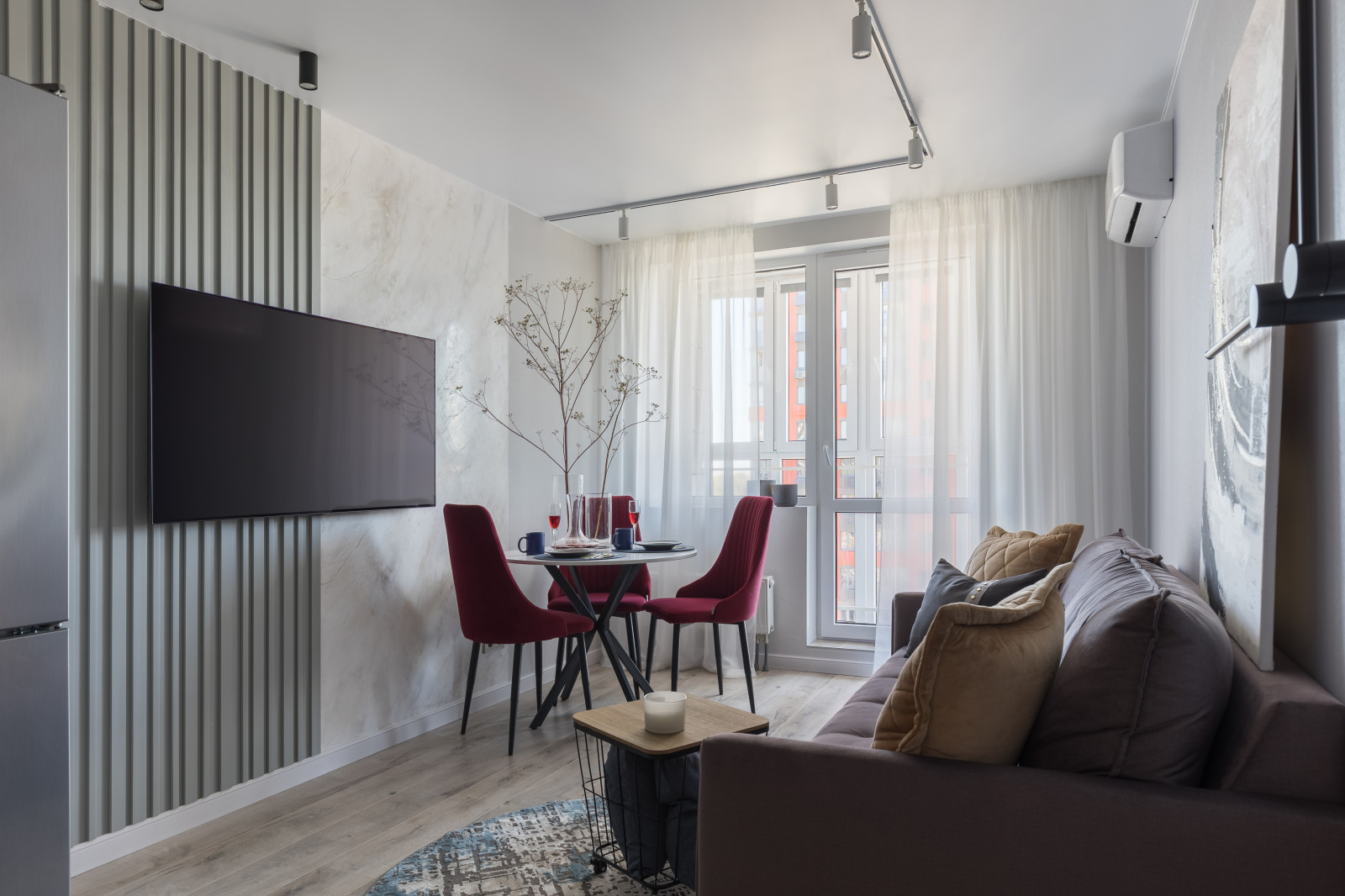 Обложка проекта: Холостяцкий интерьер по-новому.