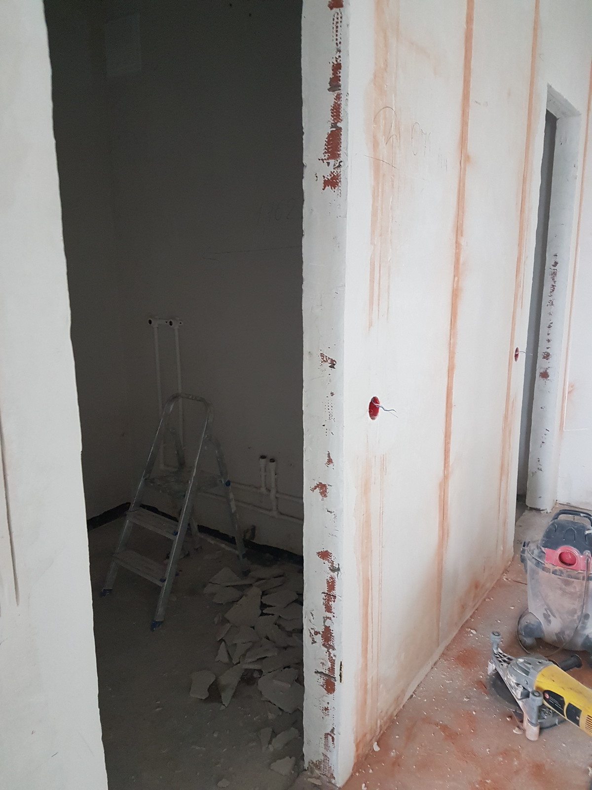 Ремонт 3х ком-ой квартиры 76.8м2 в ЖК"Авентино"(демонтаж,электрик,монтаж ПГП)