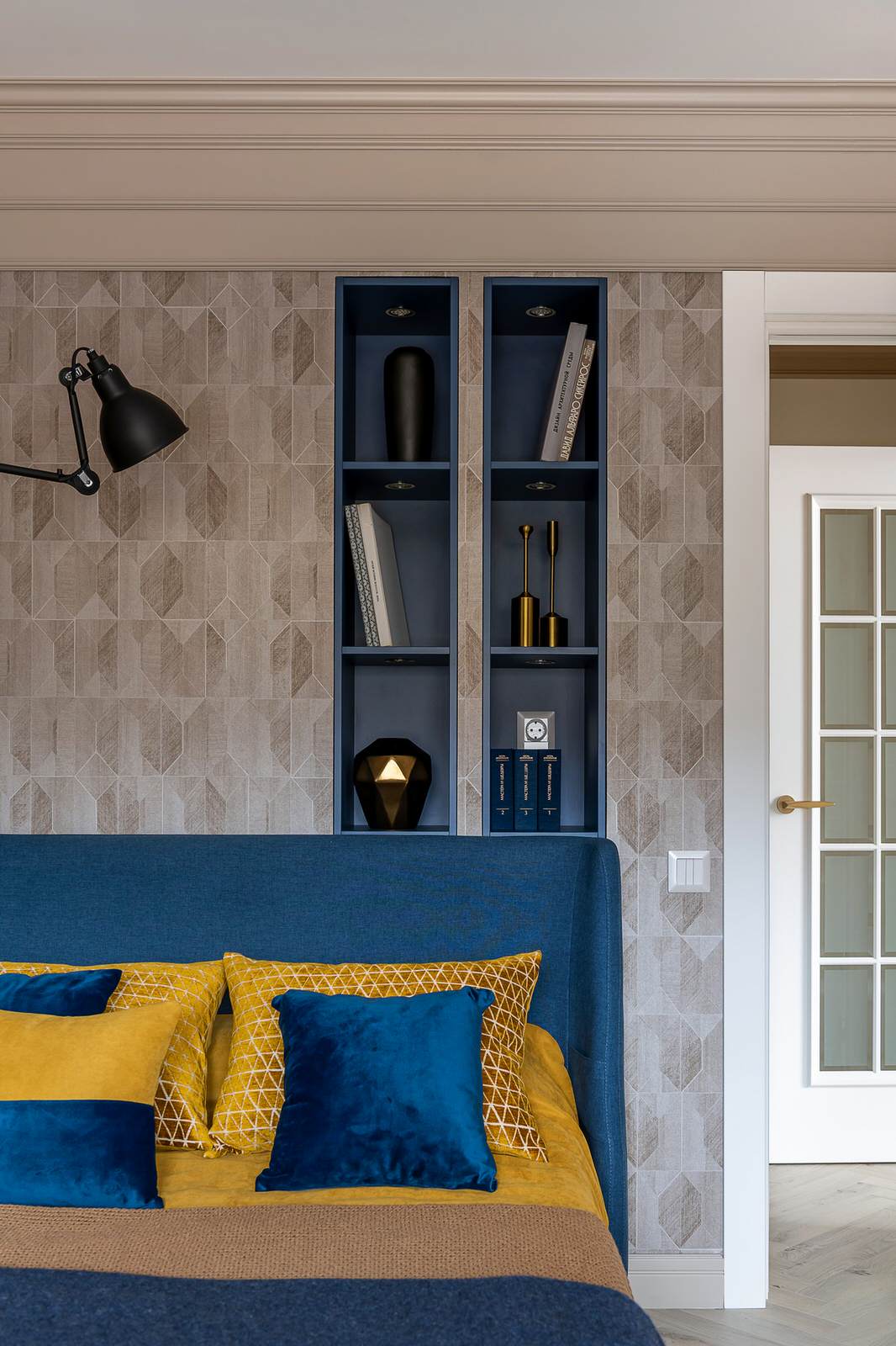 Реализованный проект квартиры в ярких тонах, г.Находка