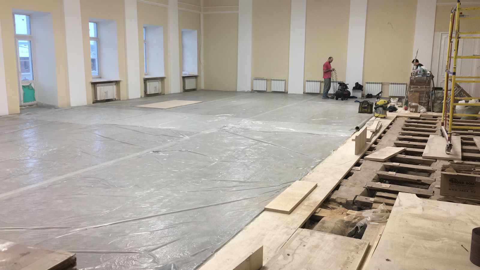 Актовый зал НГПУ