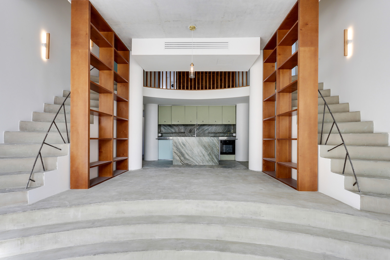 Дом-легенда: Реконструкция «Двуликого Сфинкса» Филиппа Старка