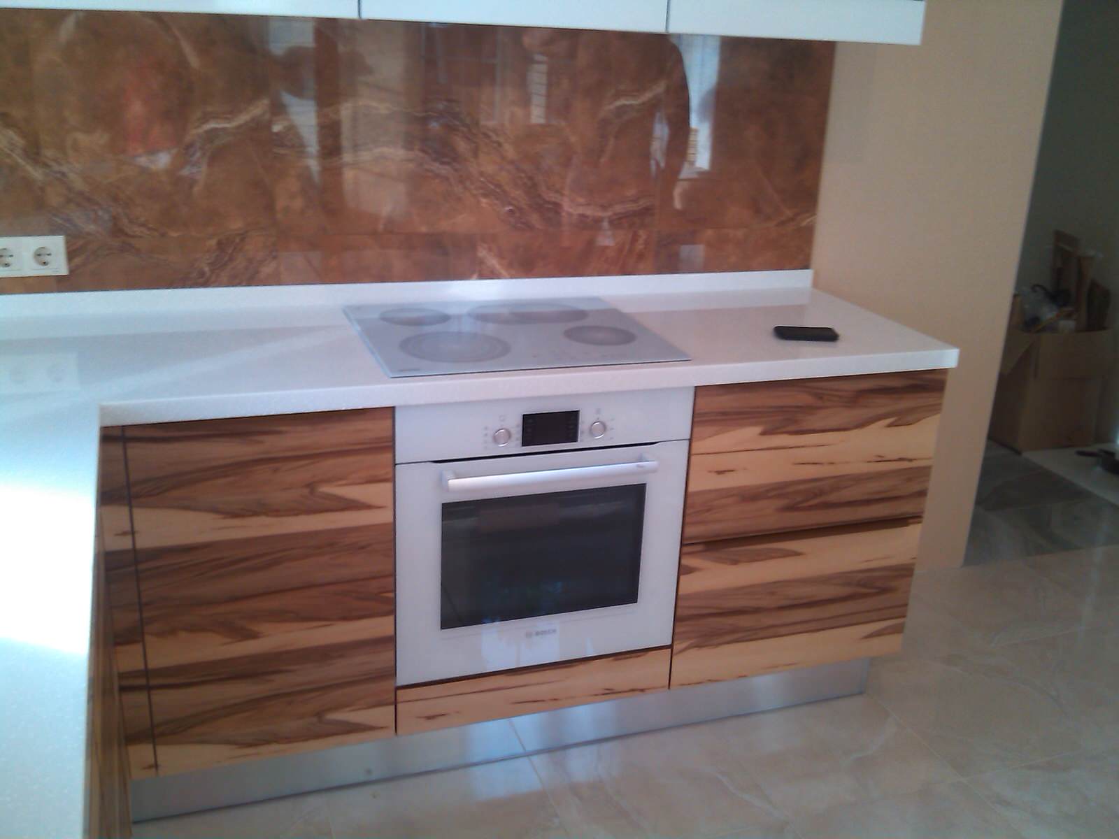 Шпон Орех Сатиновый - ценная порода дерева