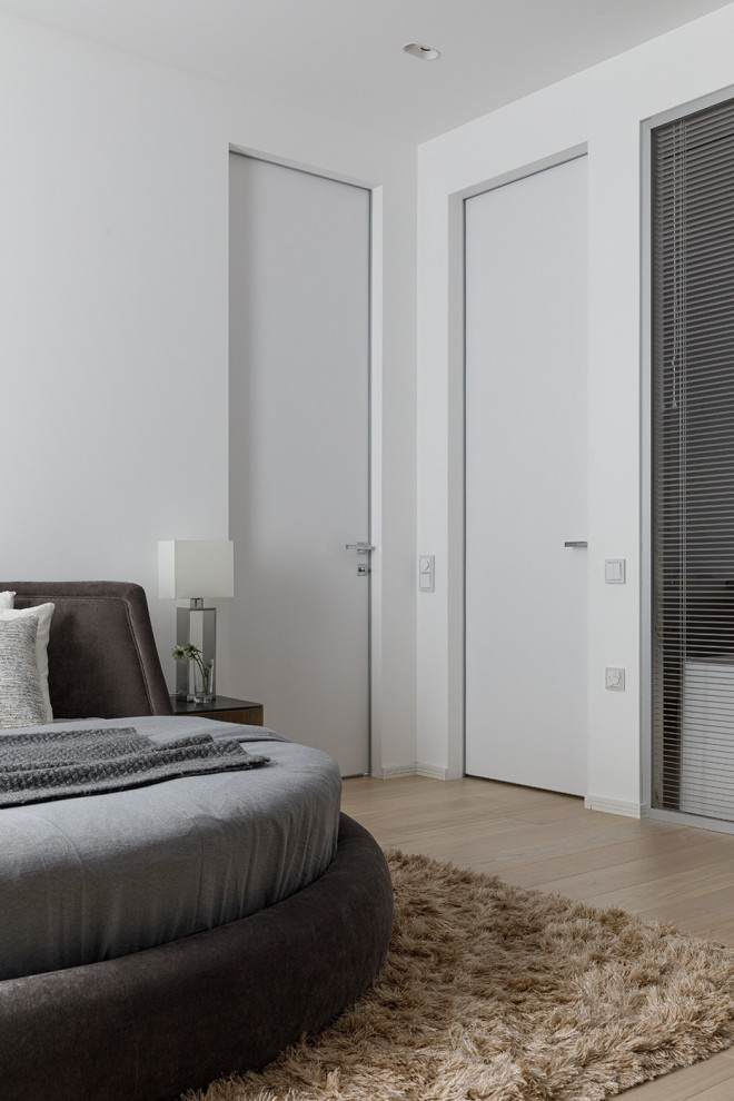 Квартира для студентки, ЖК Смольный