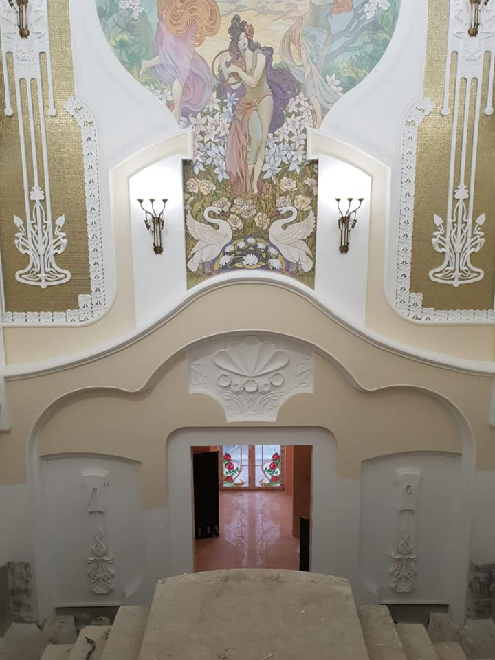 "Московский модерн в Пушкино". Частный особняк.холл