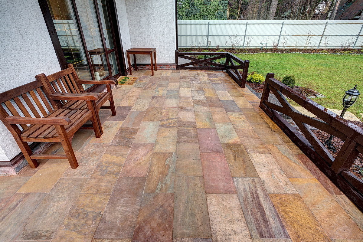 Натуральный камень в интерьере коттеджа