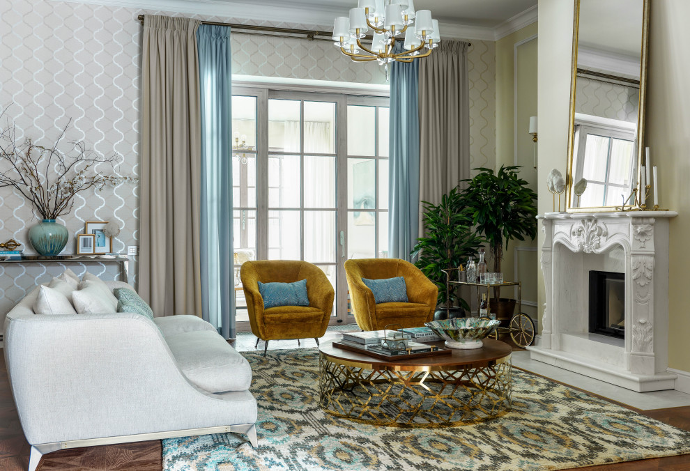 Двухэтажный коттедж в черте Москвы: гостиная