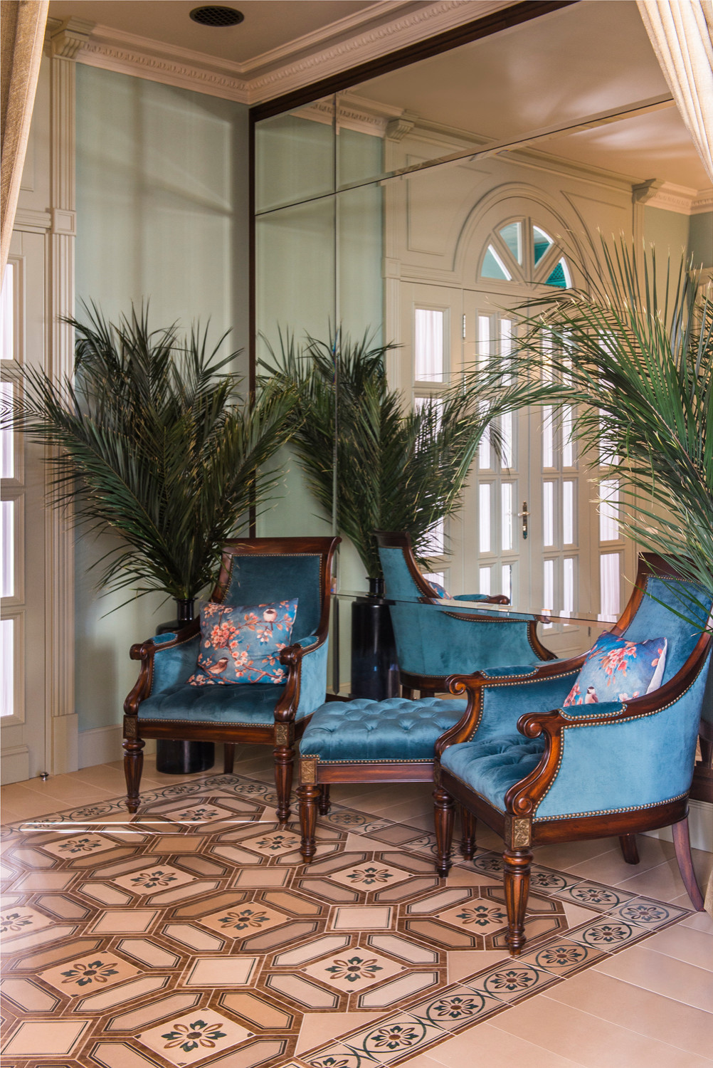 Съемка дома на Новой Риге, 1950 м². Дизайнер Анна Першхайло.