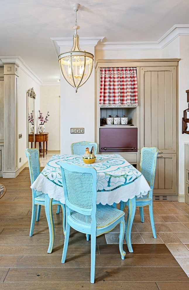 Антикварная история